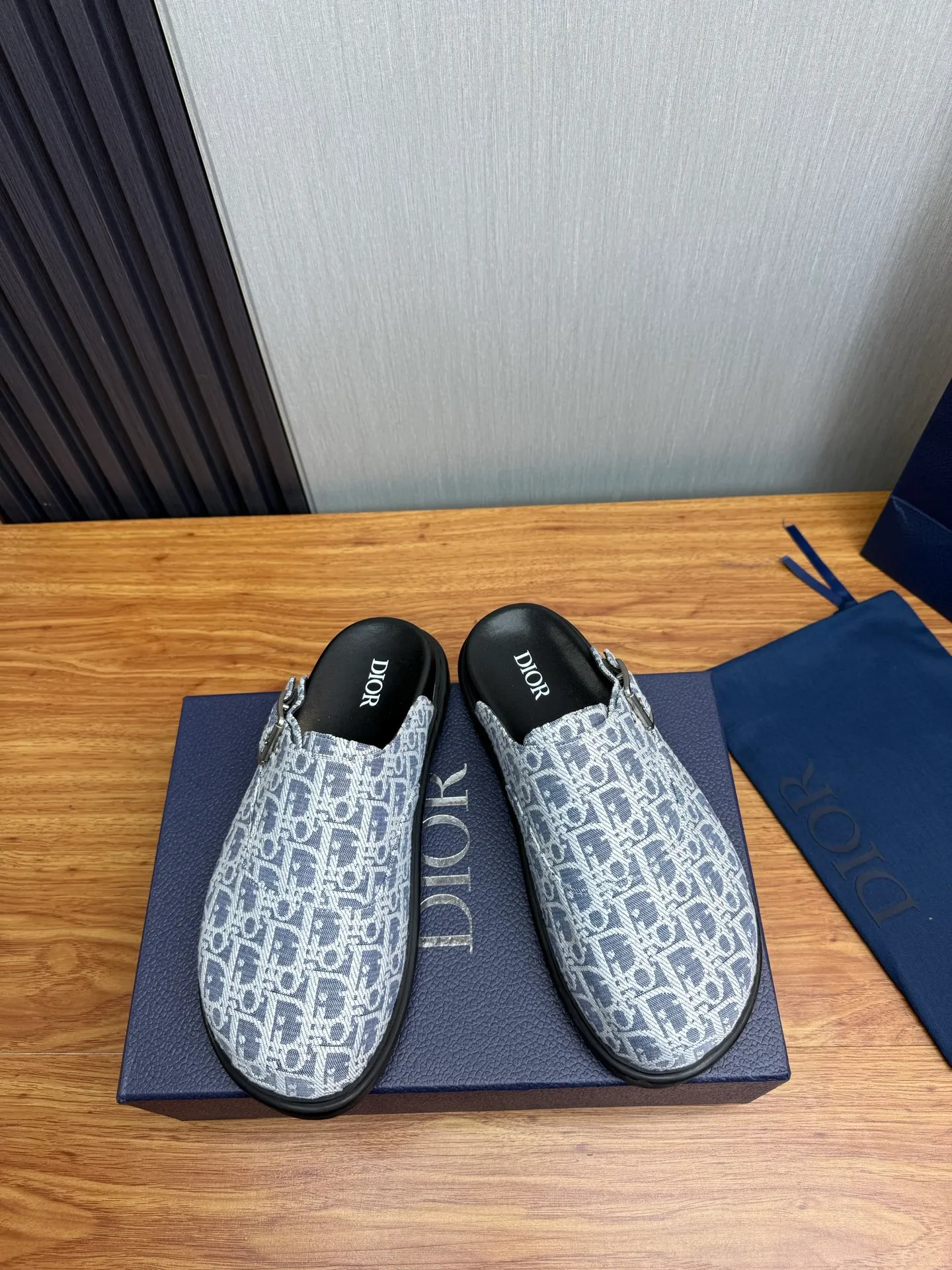 Men's men's shoes 420💰 Dior. Men's slippers🩴Official website 1:1 production 38-45 yards 45 46 🉑️Customized original material shipped✅